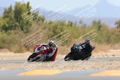 media/Apr-09-2023-SoCal Trackdays (Sun) [[333f347954]]/Turn 7 (1135am)/